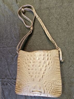 Brahmin Croc-Embossed Beige Purse *PRICE IS NON-NEGOTIABLE*